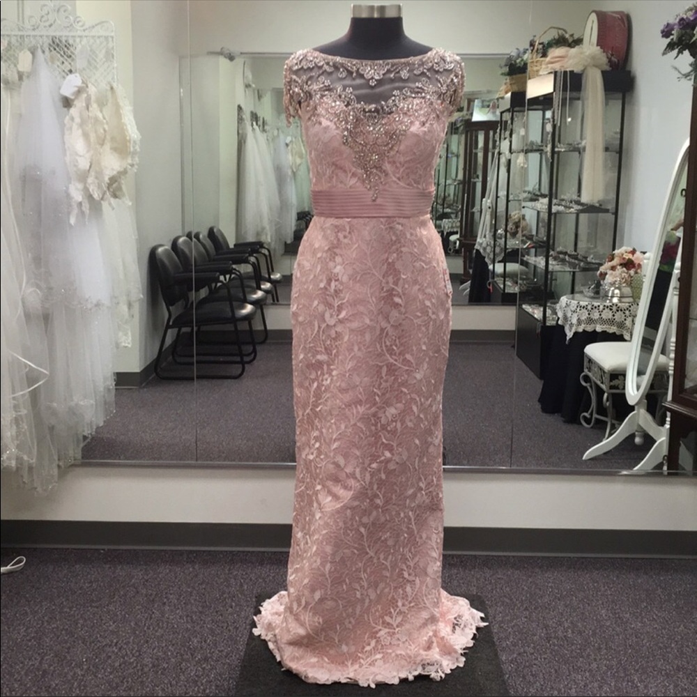 IVONNE D MOB DRESS EXCLUSIVELY FOR MON CHERI